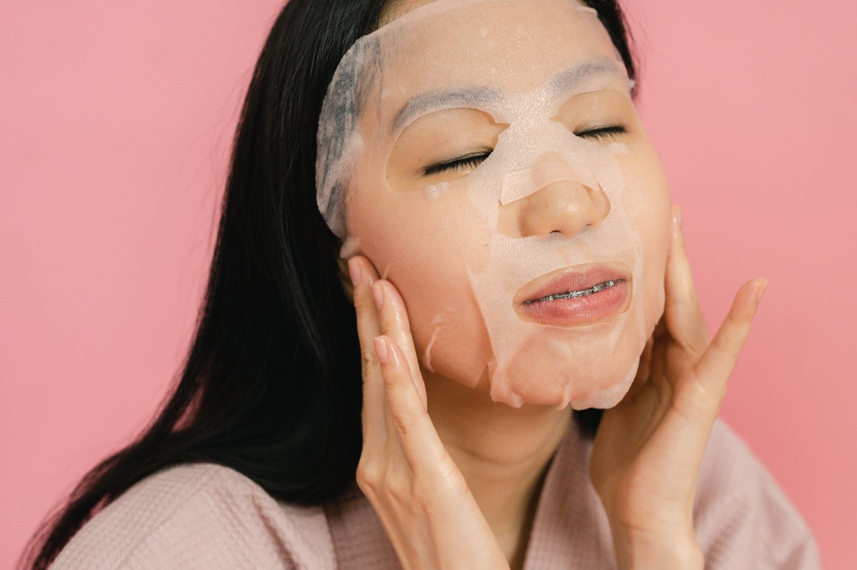 Produtos de skincare coreano K-beauty com estética premium